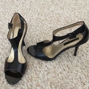 Bandolino Black Heels T-strap Size 8.5